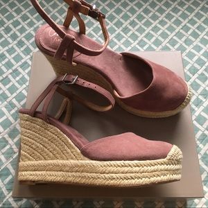 NIB mauve espadrille wedge heels sandals